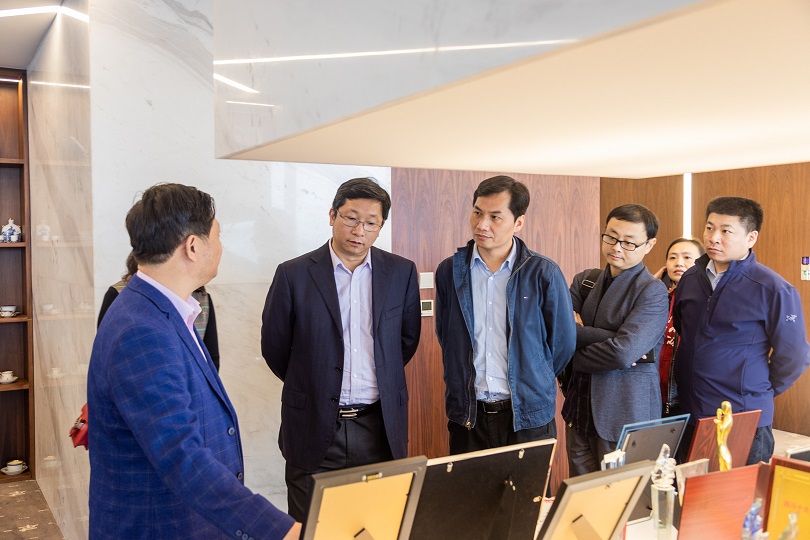 1573612853982931.jpg DLX-1.jpg